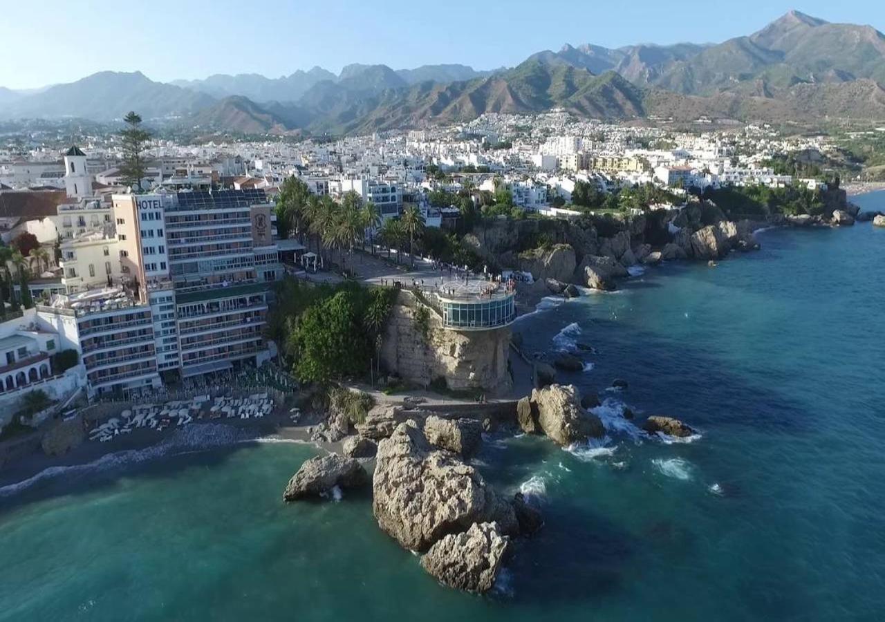 Apartamento Avenida 2 Nerja Exteriér fotografie